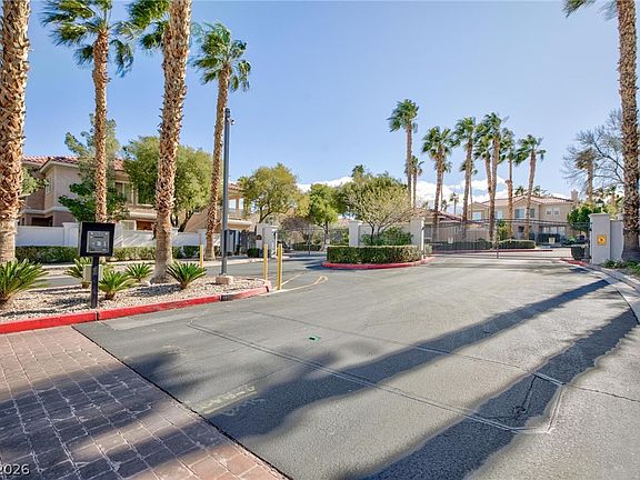 2nd image of 251 S Green Valley Pkwy Unit 4822