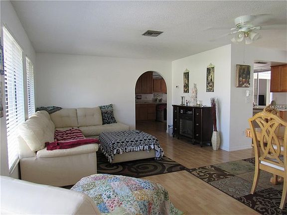 3rd image of 1209 Hurtig Ave