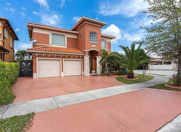 3rd image of 15207 SW 21st Ln