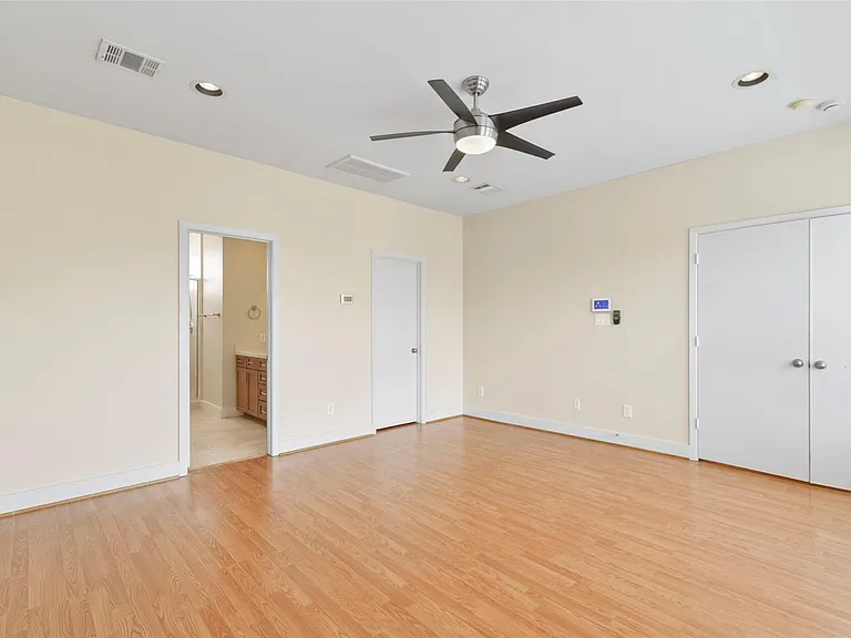 901 Roy St — Photo 22