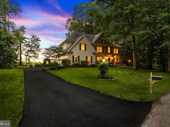 1349 Crown Pointe Ct, New Freedom, PA 17349