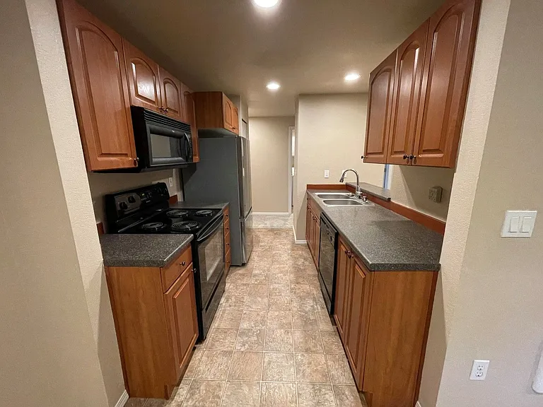 15433 Country Club Dr #A204 — Photo 13