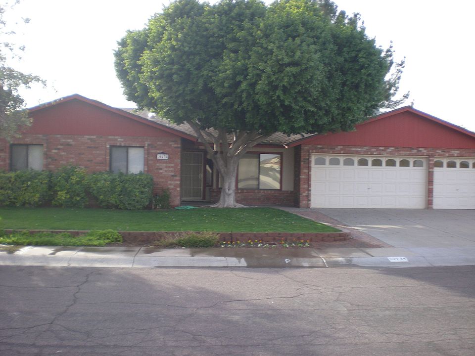 Inviting Curb Appeal
