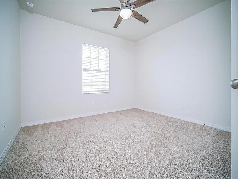 9039 Alba Ln — Photo 14