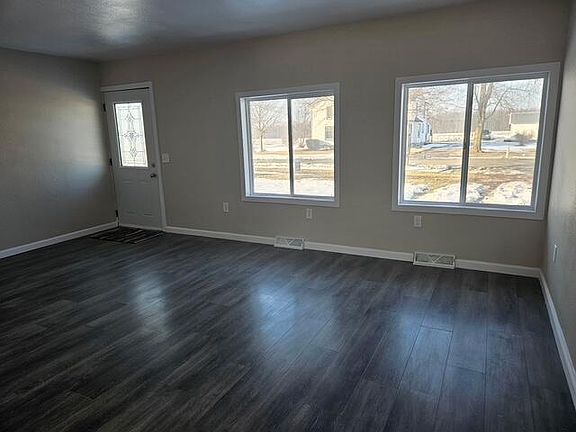 3rd image of 413 W Center St