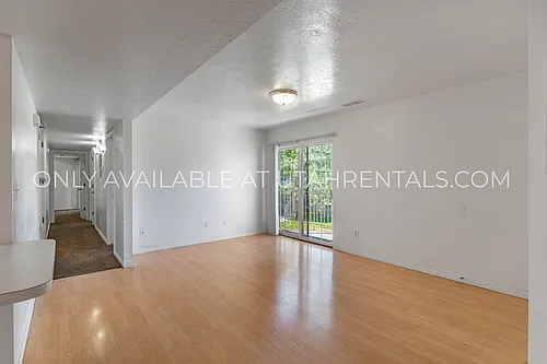 1453 N 1250 W Photo 1