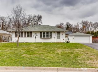 2329 Navajo Rd, North Saint Paul, MN 55109