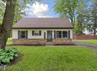 2478 Sunnydale Dr, Temperance, MI 48182