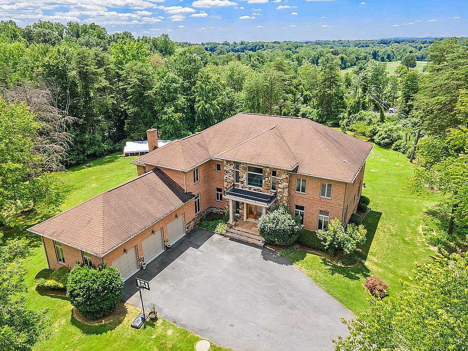 6119 Clifton Rd, Clifton, VA 20124 | Zillow