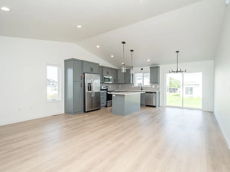 6035 8th St W — Photo 15