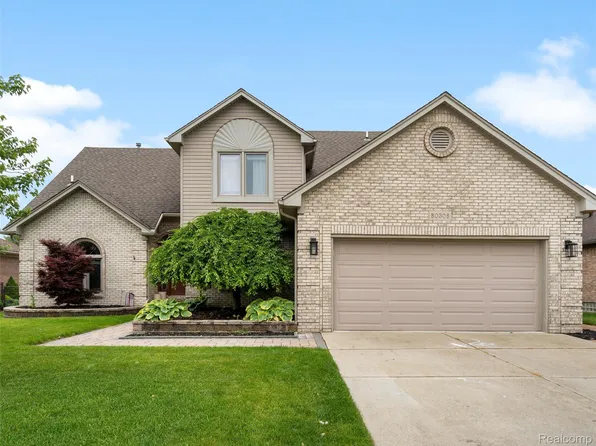 50308 Hillside Dr, Macomb, MI 48044