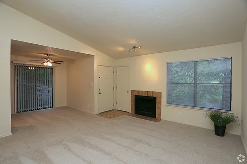 Pepper Tree Condominiums Photo 1