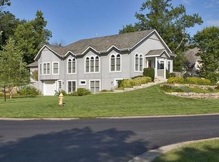 415 N Winnebago Dr, Lake Winnebago, MO 64034
