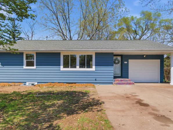 878 Jefferson St, Prescott, WI 54021