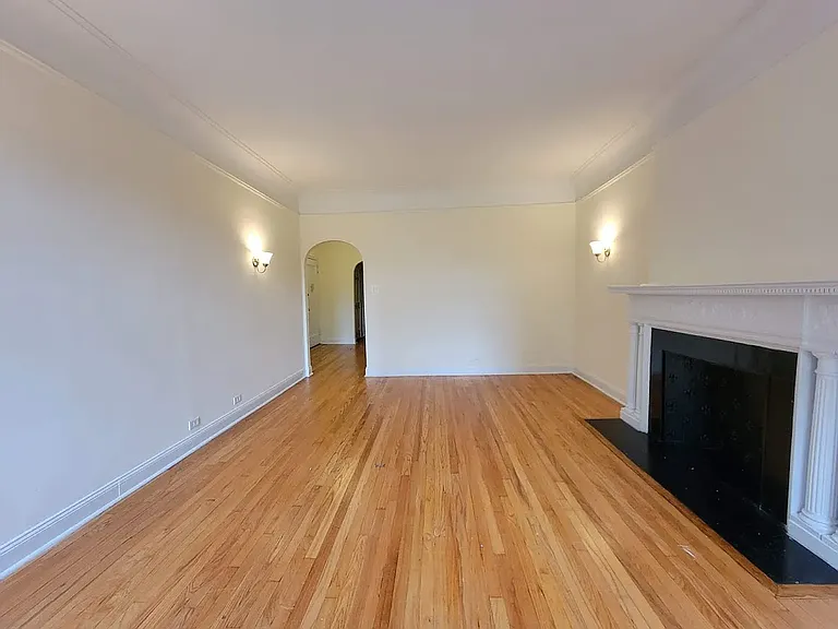 251 W 81st St #5Q — Photo 2
