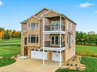 29 Shores Dr, Poland, OH 44514