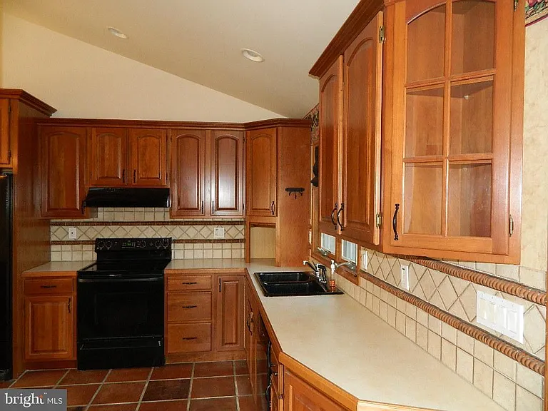 1301 Colonial Club Dr — Photo 10