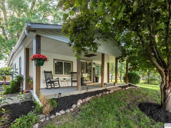 605 2nd St, Waterloo, NE 68069