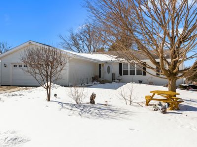 110 Rainbow Dr, Capron, IL, 61012
