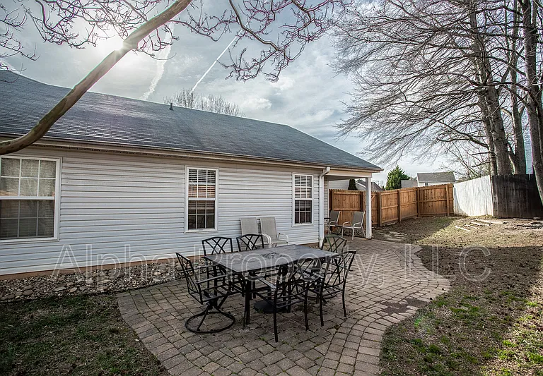 15 Avalon Ct — Photo 23