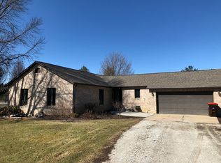 1401 NW Windermere Dr, Tremont, IL 61568