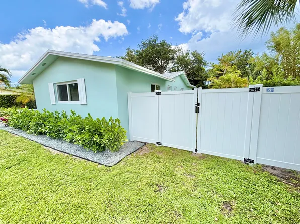 421 SE Edgewood Drive, Stuart, FL 34996