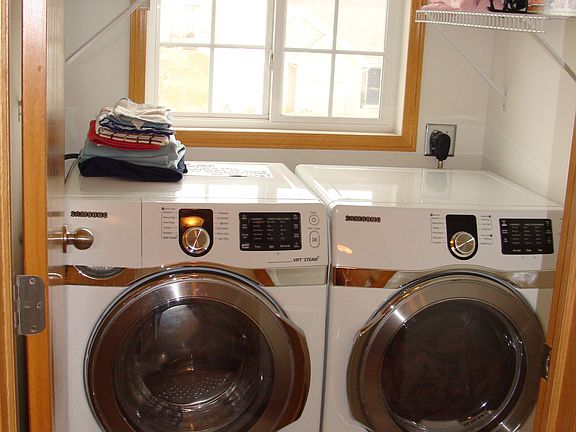 2nd floor laundry