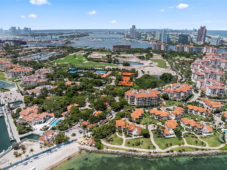 19143 Fisher Island Dr #19143 — Photo 12