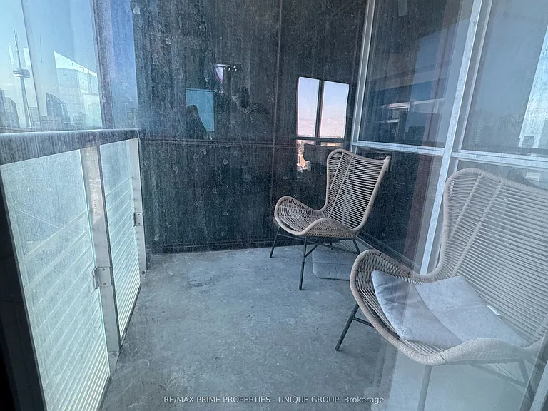 386 Yonge St #3807 — Photo 9