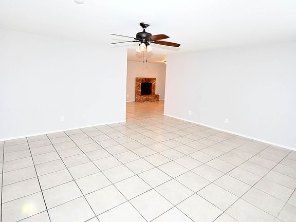 4th image of 15241 N 23rd Ln