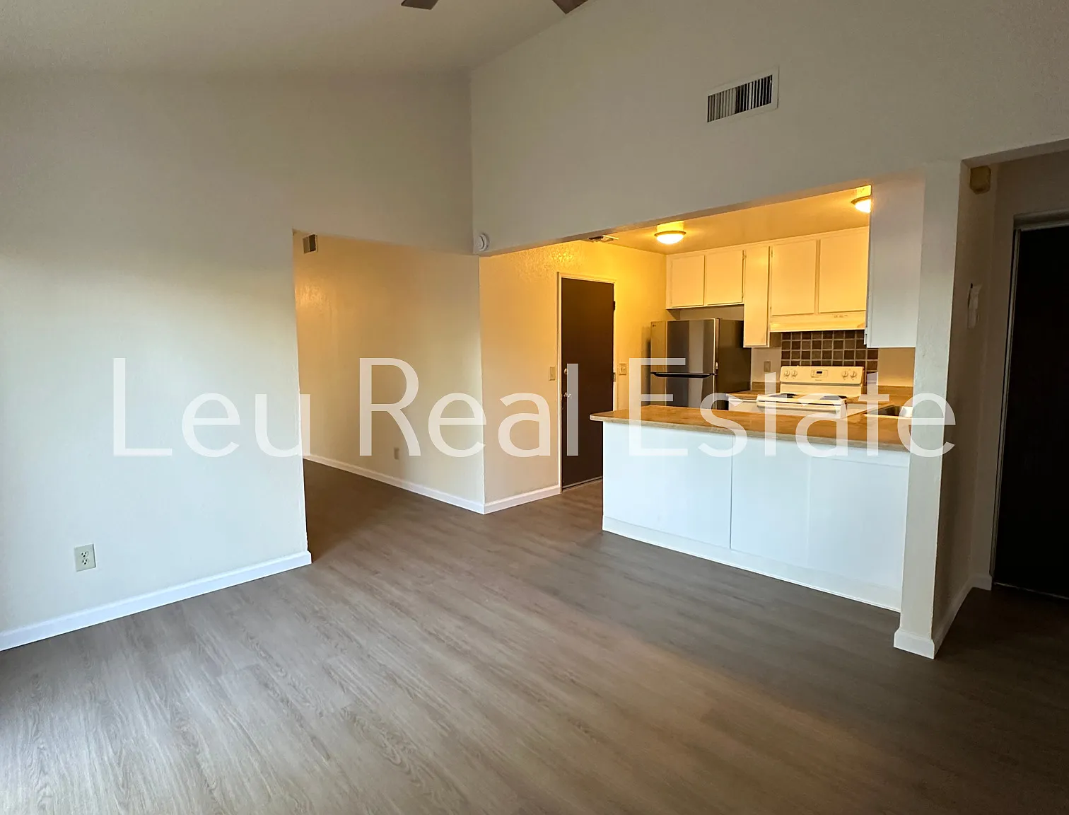 2 bed, 900 sqft, $1,800 — Photo 3