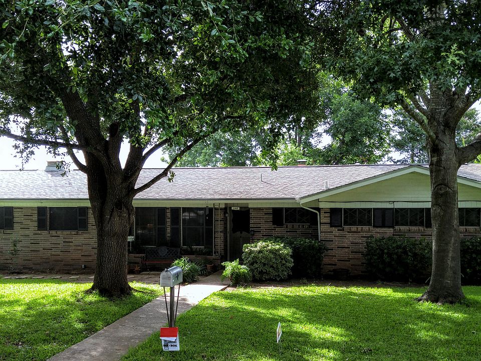 1st image of 11805 Spring Hill Dr