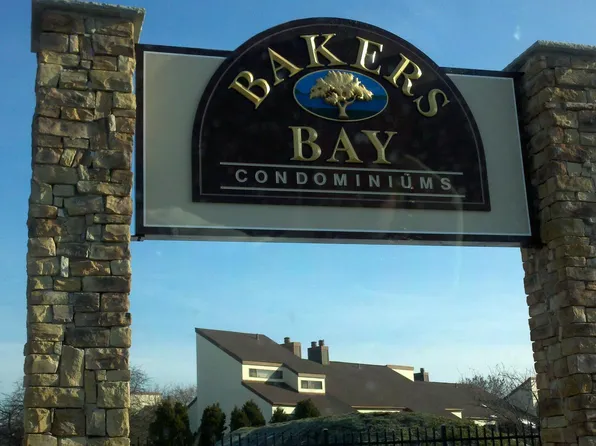 5100 Convent Ln APT 303, Philadelphia, PA 19114