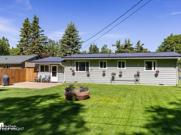 6601 Mulberry Dr, Anchorage, AK 99502