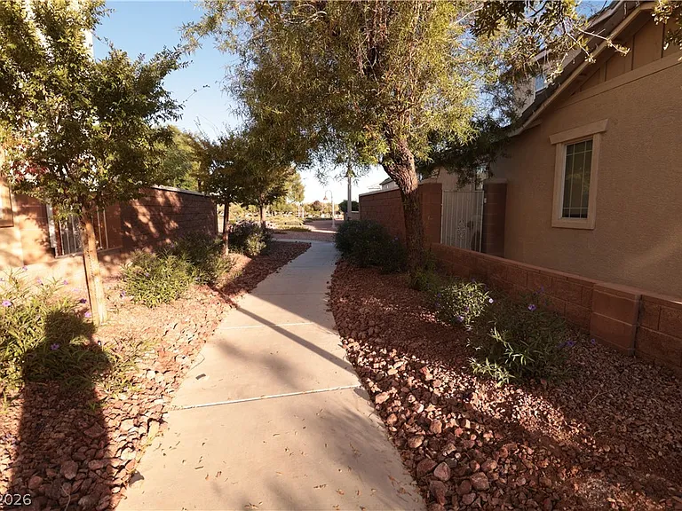 5940 Feral Garden St — Photo 30