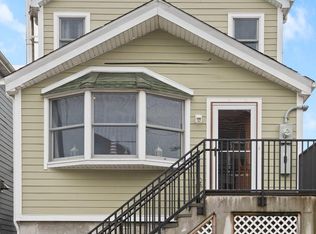 118 E 6th Rd, Broad Channel, NY 11693