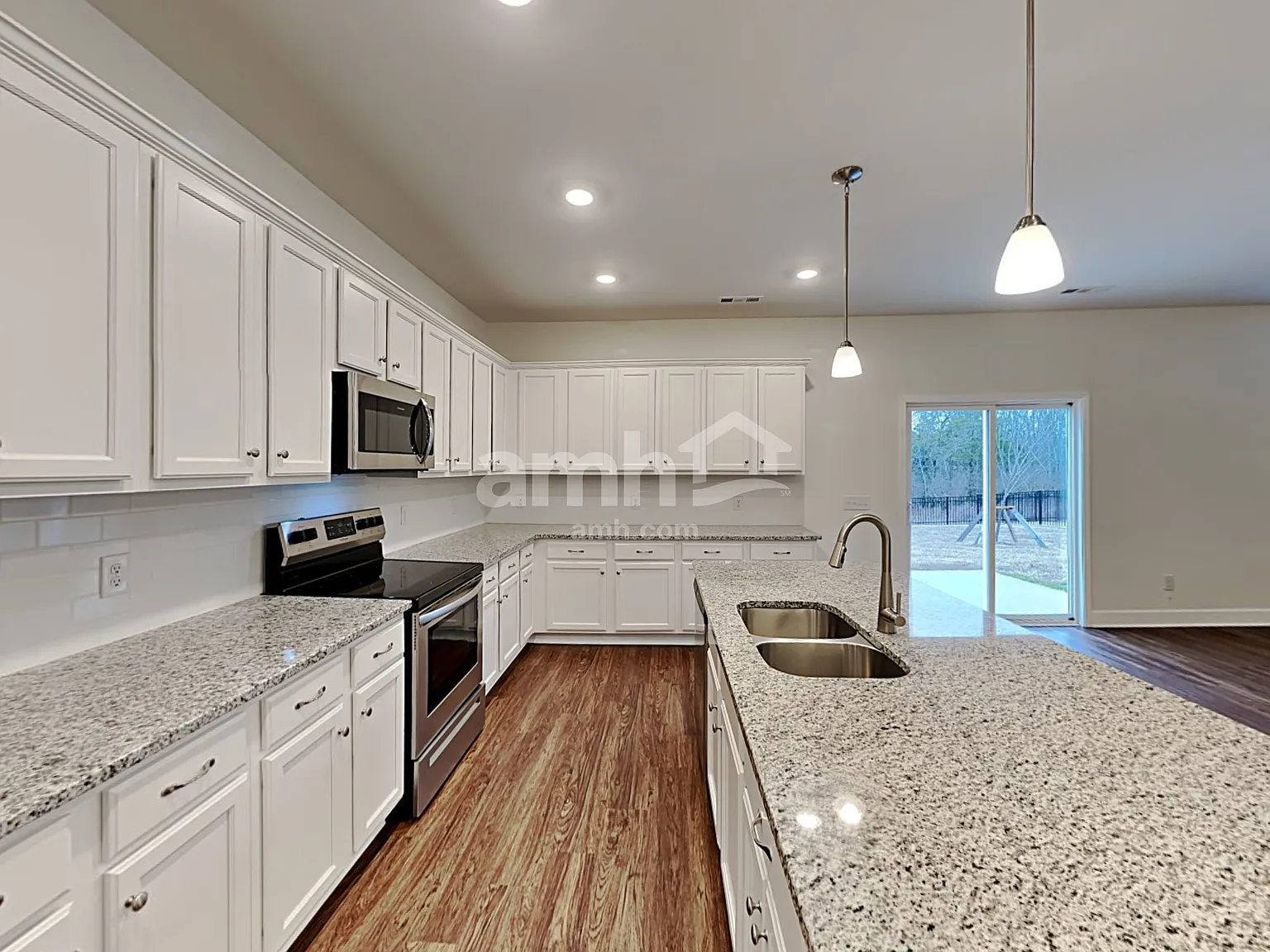 5 bed, 3.0 bath, 2644 sqft, $3,010 — Photo 4