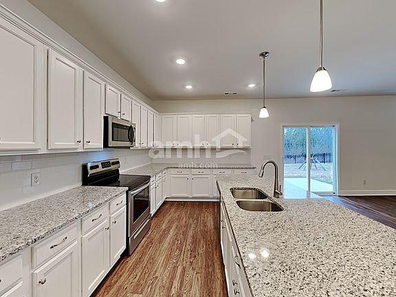 4th image of 428 Bluewater Dr