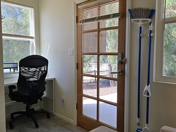 Entry with view window