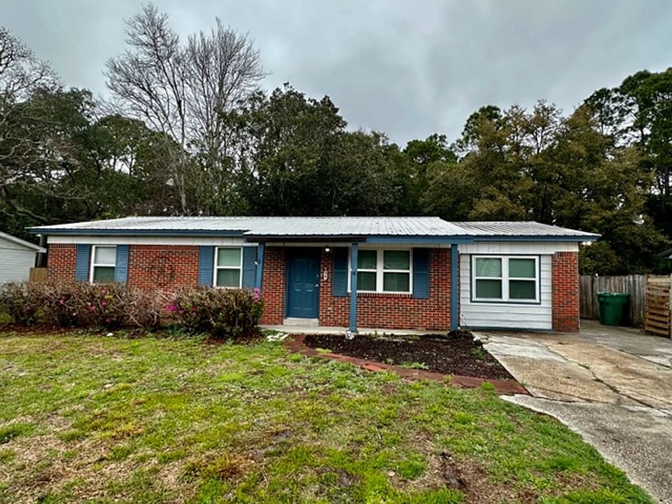 1st image of 55 Mary Esther Dr