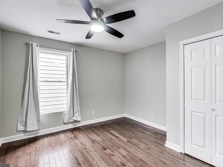 212 Elm St NW #1/2 — Photo 8