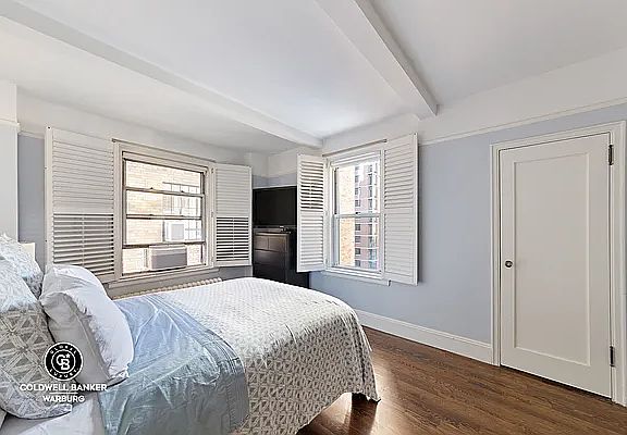 4th image of 16 Park Ave #14C