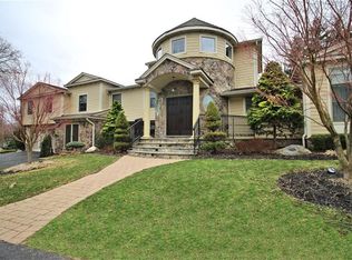 281 Remsen Ave, Monsey, NY 10952