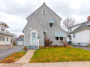 32 Penrose St, Rochester, NY 14612