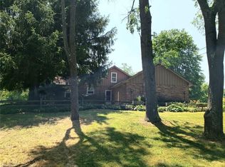 17490 Ravenna Rd, Chagrin Falls, OH 44023