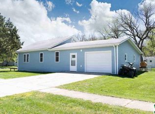 702 5th St, Onawa, IA 51040