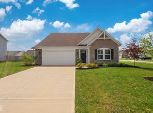 5541 Woods Pointe Dr, McCordsville, IN 46055