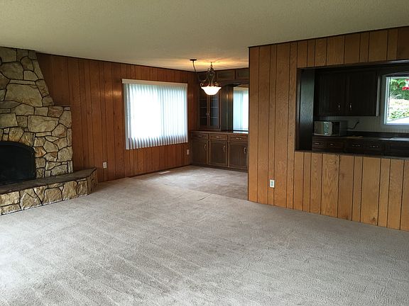 Wonderful Wood Paneling Flank Great Room Layout
