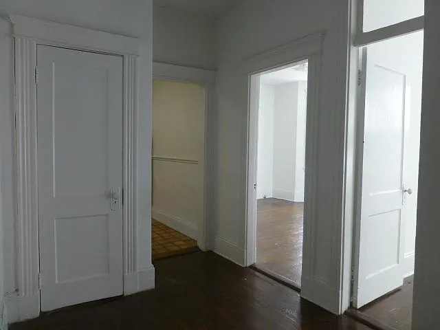 Building Photo - 120 Warren St #4