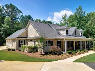 809 Christopher Rd, Sharpsburg, GA 30277